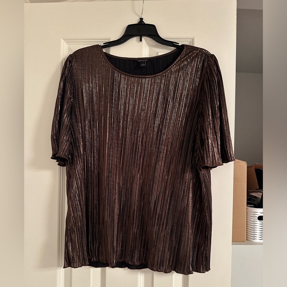 Ann Taylor Copper Metallic Ribbed Short Sleeve Blouse